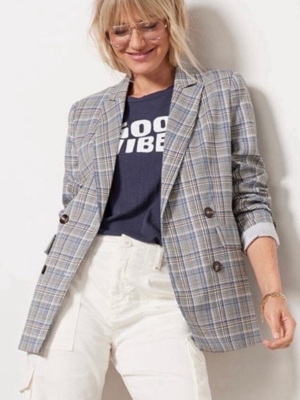 Evereve Plaid Double-Breasted Blazer in Navy and Gray